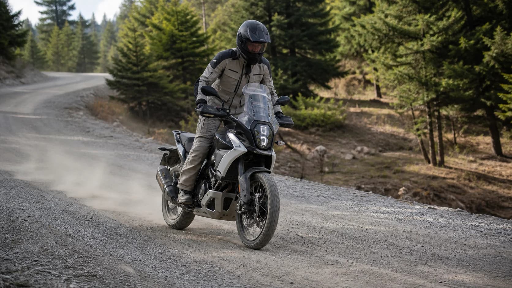 Imagine editorială despre test adventure pe macadam: limite și condiții repetabile