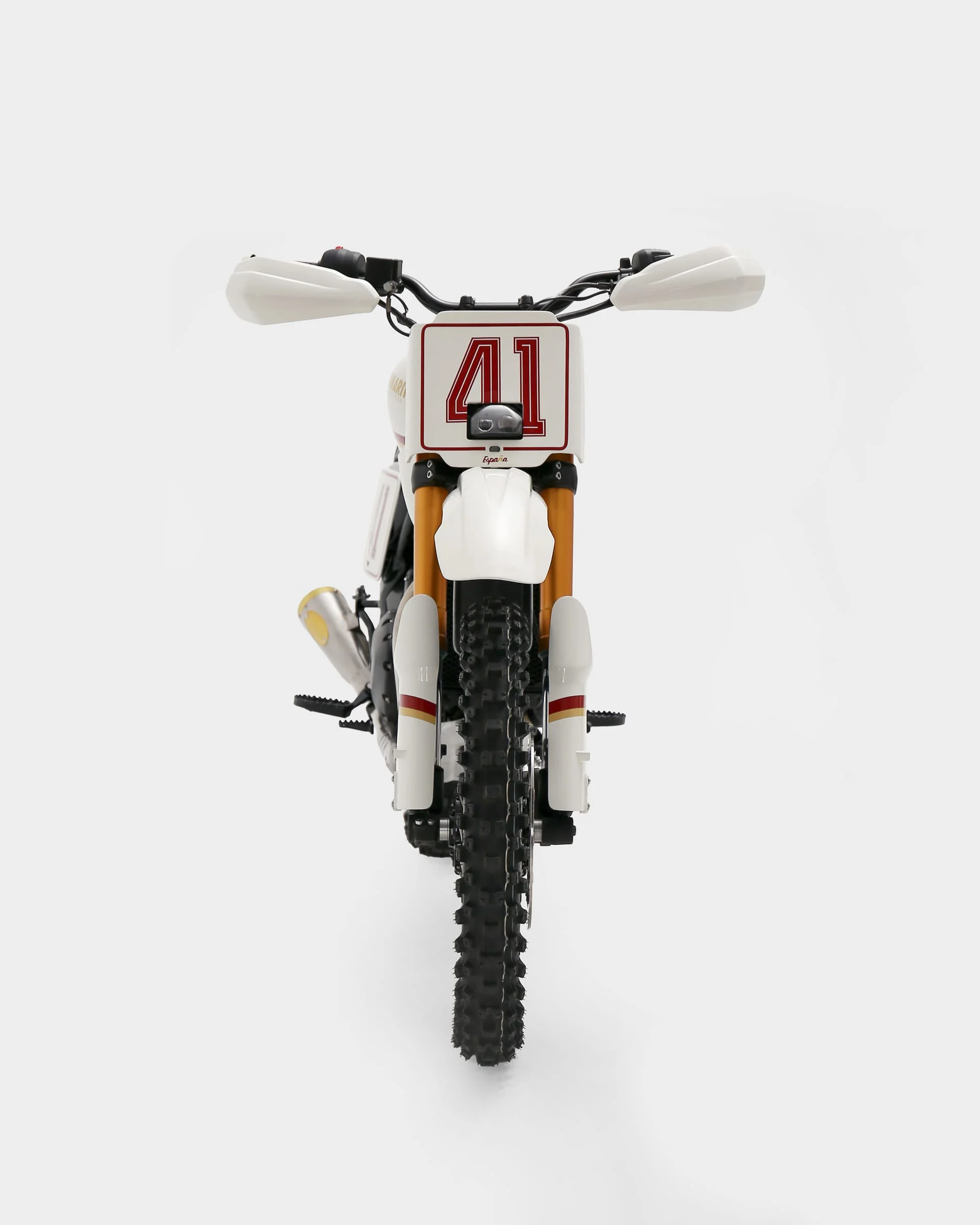 Triumph Scrambler 400 XC Miura construită de Tamarit Motorcycles, fotografiată din față